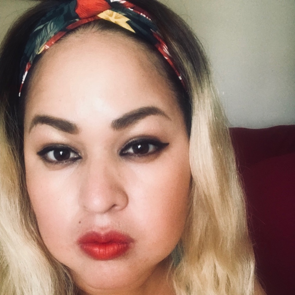 Meet your Posher, Alma